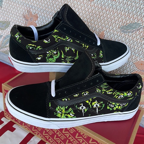 Vans Men’s Old Skool
Eyes in The Dark Black/Multi 
VN0A4BW2BML
Sneakers - Picture 11 of 16